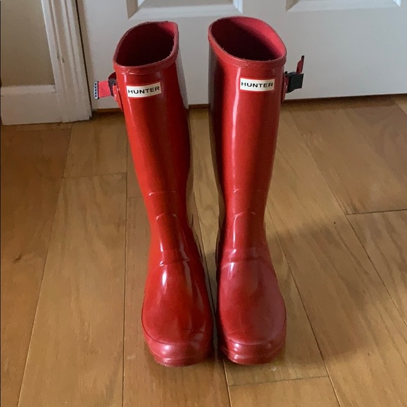 Hunter Shoes - Red Hunter (Huntress) Rainboots Size 7